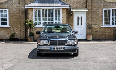 Lot 135 - 1995 Mercedes-Benz E320 Coupé
