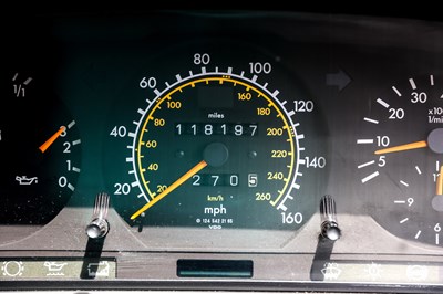 Lot 135 - 1995 Mercedes-Benz E320 Coupé