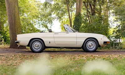 Lot 264 - 1980 Alfa Romeo Spider 2000
