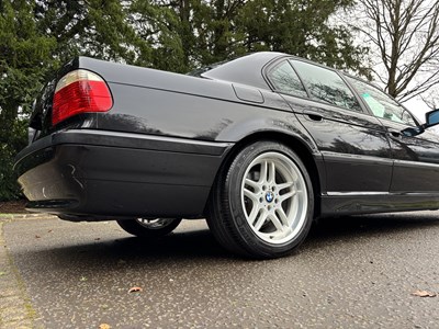Lot 2001 BMW 735i