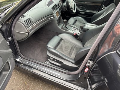 Lot 2001 BMW 735i