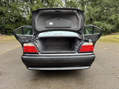 Lot 2001 BMW 735i