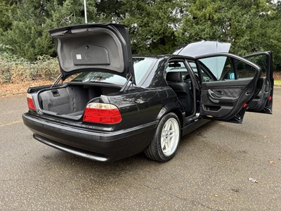 Lot 2001 BMW 735i