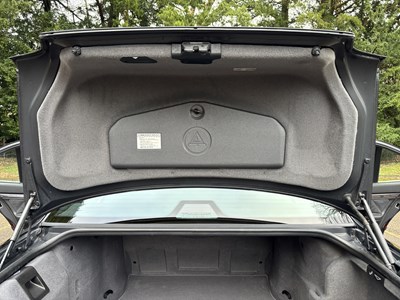Lot 2001 BMW 735i