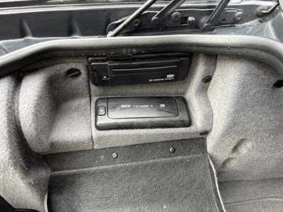 Lot 2001 BMW 735i