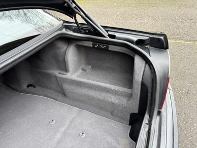 Lot 2001 BMW 735i