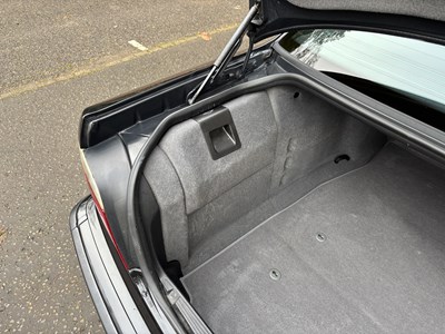 Lot 2001 BMW 735i