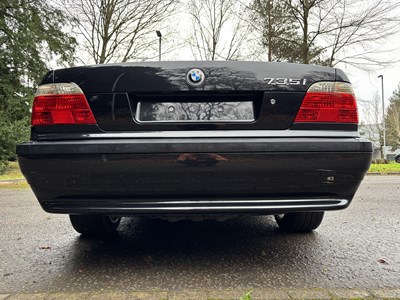 Lot 2001 BMW 735i