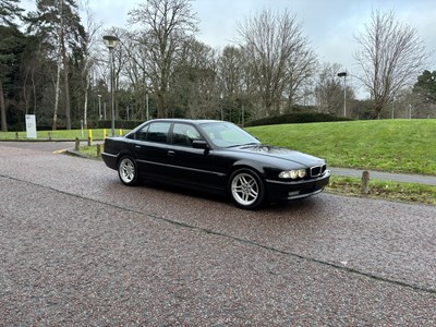 Lot 2001 BMW 735i