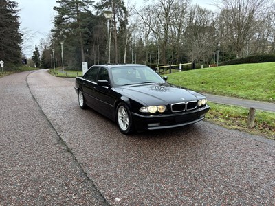 Lot 2001 BMW 735i