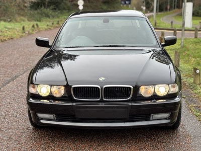 Lot 2001 BMW 735i