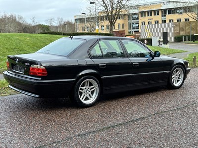 Lot 2001 BMW 735i