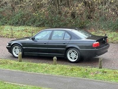 Lot 2001 BMW 735i