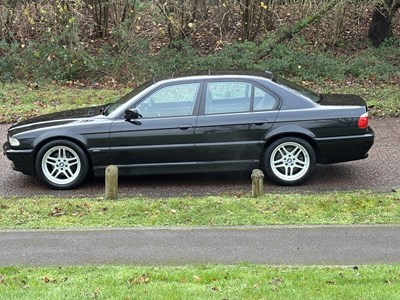 Lot 2001 BMW 735i