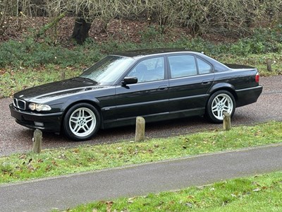 Lot 2001 BMW 735i
