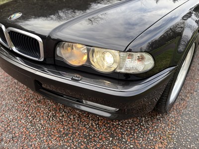 Lot 2001 BMW 735i