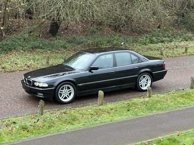 Lot 2001 BMW 735i