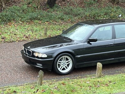 Lot 2001 BMW 735i