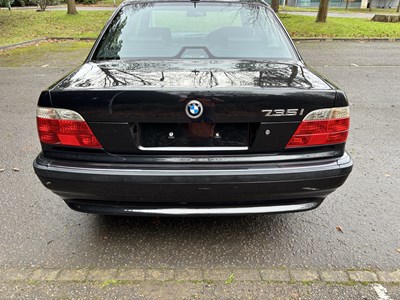 Lot 2001 BMW 735i