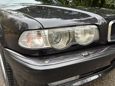 Lot 2001 BMW 735i