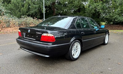Lot 2001 BMW 735i
