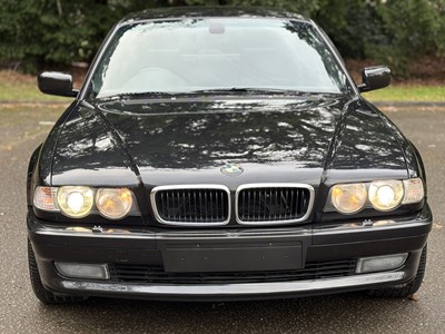 Lot 2001 BMW 735i