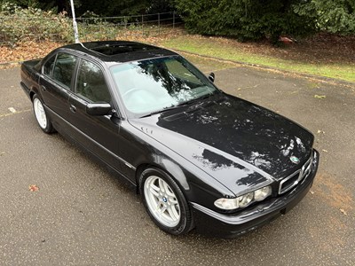 Lot 2001 BMW 735i