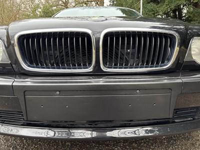 Lot 2001 BMW 735i
