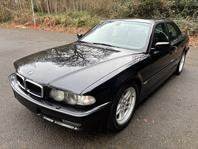 Lot 2001 BMW 735i