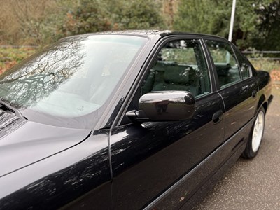 Lot 2001 BMW 735i