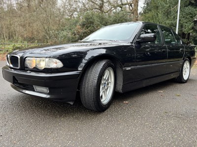 Lot 2001 BMW 735i