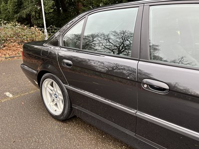 Lot 2001 BMW 735i
