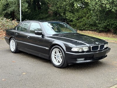 Lot 2001 BMW 735i
