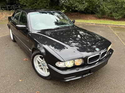 Lot 2001 BMW 735i