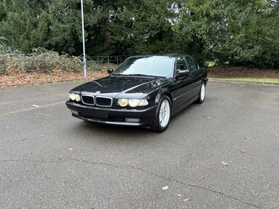 Lot 2001 BMW 735i