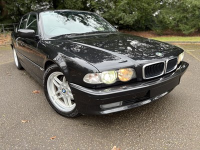 Lot 2001 BMW 735i