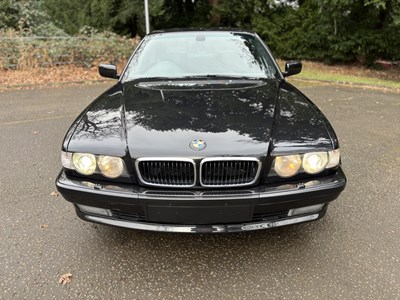 Lot 2001 BMW 735i