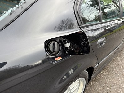 Lot 2001 BMW 735i