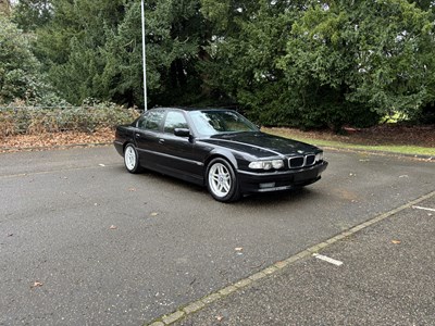 Lot 2001 BMW 735i