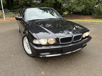 Lot 2001 BMW 735i