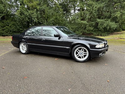 Lot 2001 BMW 735i