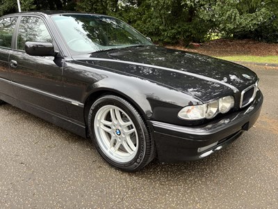 Lot 2001 BMW 735i