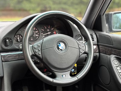 Lot 2001 BMW 735i