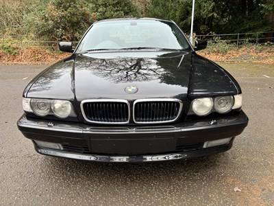 Lot 2001 BMW 735i