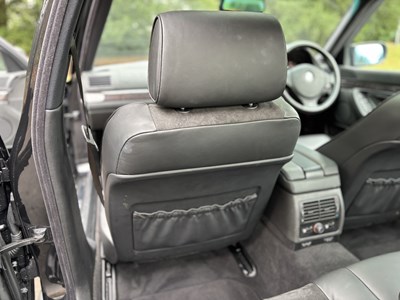 Lot 2001 BMW 735i