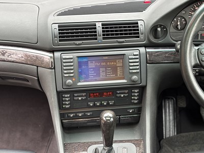 Lot 2001 BMW 735i