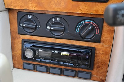 Lot 119 - 1995 MG RV8