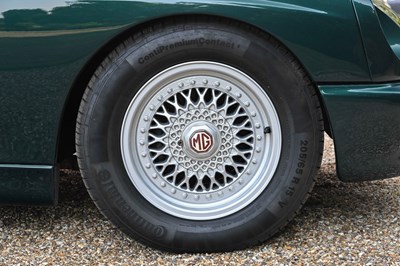 Lot 119 - 1995 MG RV8