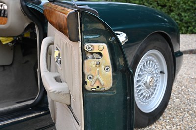 Lot 119 - 1995 MG RV8