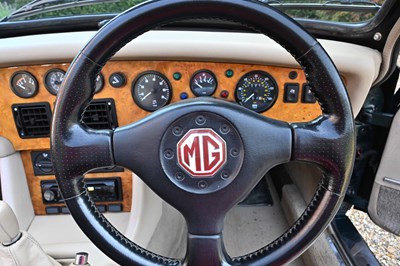 Lot 119 - 1995 MG RV8
